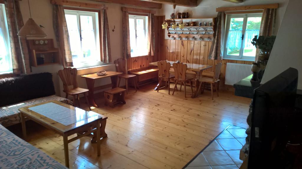 Вілла Chalet Lomy Нове-Мєсто-над-Метуї Номер фото